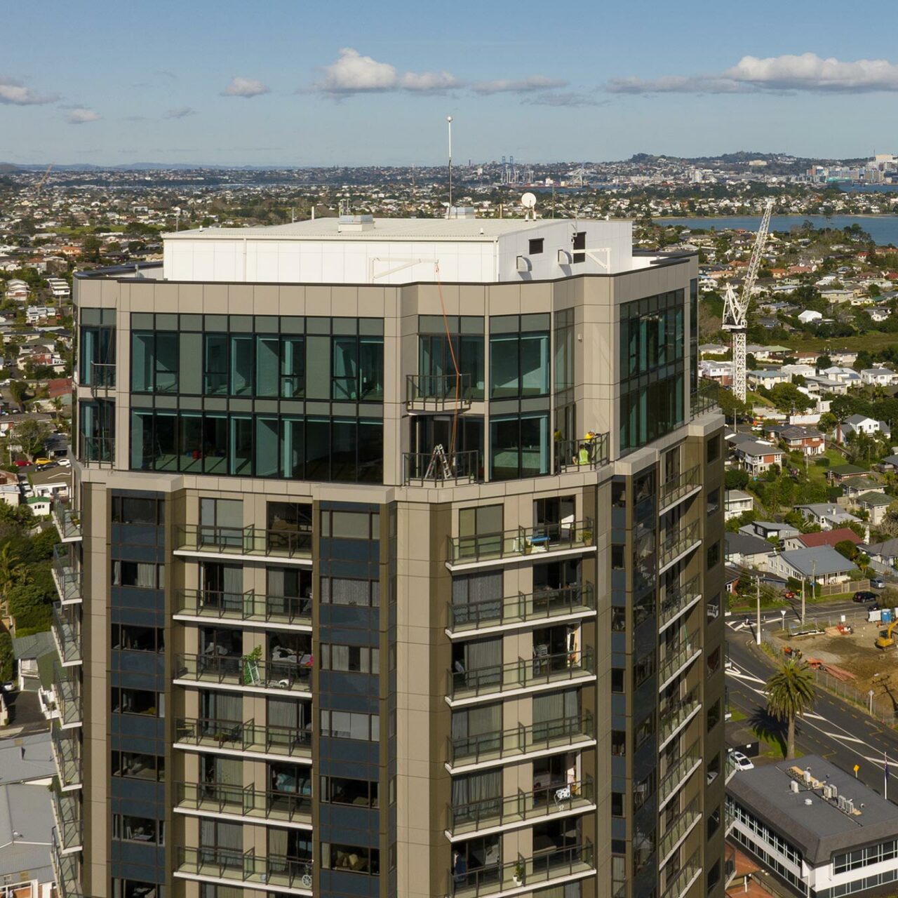 Symonite Projects The Spencer on Byron Reclad